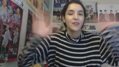 年轻小姐姐吃瓜视频,年轻小姐姐的吃瓜日常揭秘