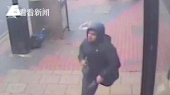 吃瓜男孩拿刀视频播放全集,惊悚瞬间！吃瓜男孩持刀视频全程曝光