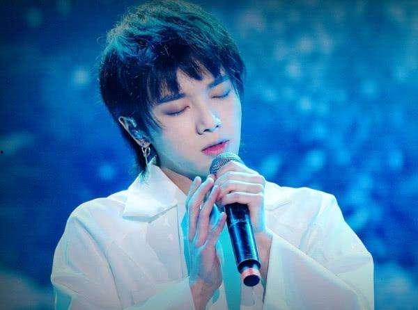 华晨宇综艺吃瓜视频,笑料百出引网友热议